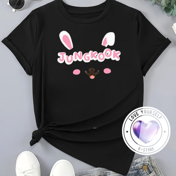 Polera Negra Jung Kook Conejo rosa