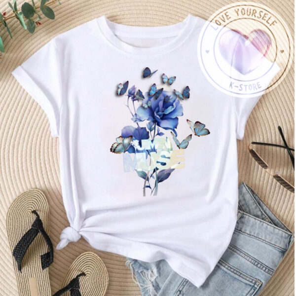 POLERA JIMIN DISCO MUSE BLANCA FLOR ESMERALDO