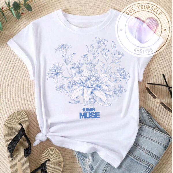 POLERA JIMIN DISCO MUSE BLANCA FLOR ESMERALDO