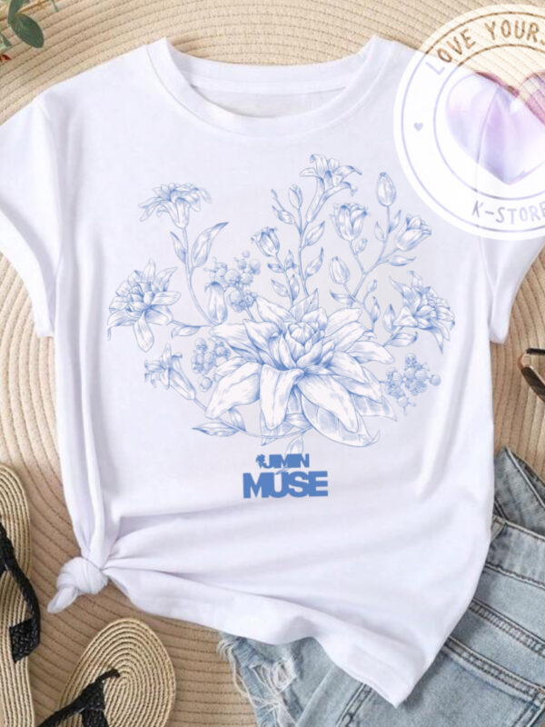 POLERA JIMIN DISCO MUSE BLANCA FLOR ESMERALDO