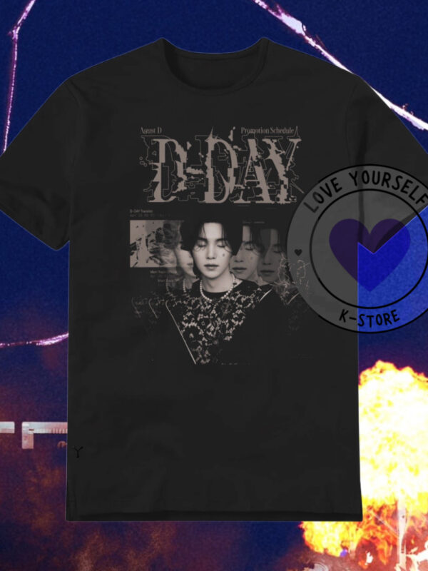 SUGA VARIAS CARAS POLERA NEGRA