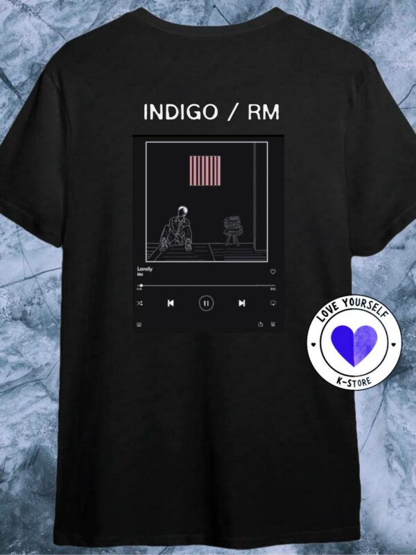 RM INDIGO CARATULA POLERA NEGRA