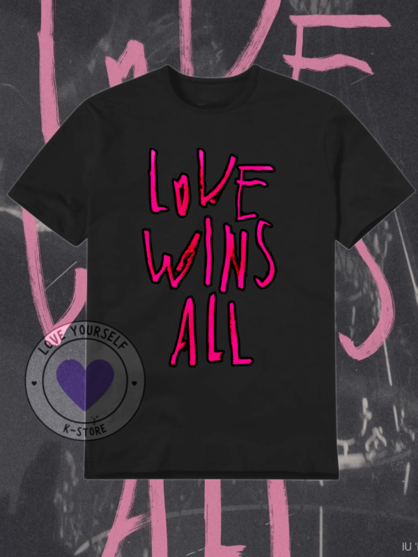 V LOEV WINS ALL LETRAS ROJAS POLERA NEGRA