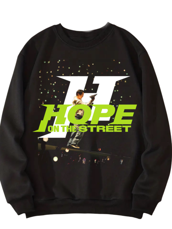 POLERON NEGRO CON GORRO JHOPE HOPE ON THE STREET LETRA VERDE