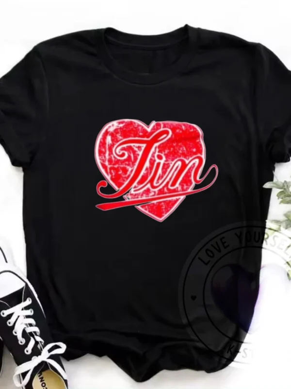 POLERA NEGRA JIN CORAZON JIN